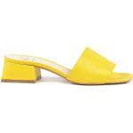 Vår Gula Slip in-sandaler på rea med Klackhöjd 3cm till 5cm i Läder för Damer 
