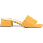 Vår Gula Slip in-sandaler på rea med Klackhöjd 3cm till 5cm i Läder för Damer 