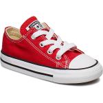 Röda Sneakers från Converse Chuck Taylor i storlek 20 