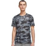 Camouflage-mönstrade Gråa Kortärmade Kortärmade T-shirts från Nike Dri-Fit på rea i Storlek XS i Polyester för Herrar 