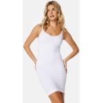 Vita Shaping-klänningar från Pieces i Storlek XL för Damer 