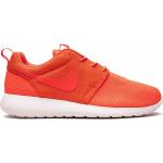 Orange Låga sneakers från Nike Roshe Run One med Snörning med rundad tå i Gummi för Flickor 