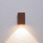 Rostbrun LED-utomhusvägglampa Tavi, höjd 9,5 cm