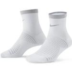Randiga Vita Randiga strumpor från Nike i Mesh 