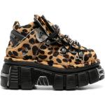 Rockiga Leopard-mönstrade Ljusbruna Skinnsneakers från Vetements i storlek 39 med Snörning med rundad tå i Kalvskinn för Damer 